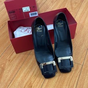 Roger Vivier Décolleté U Laque T45